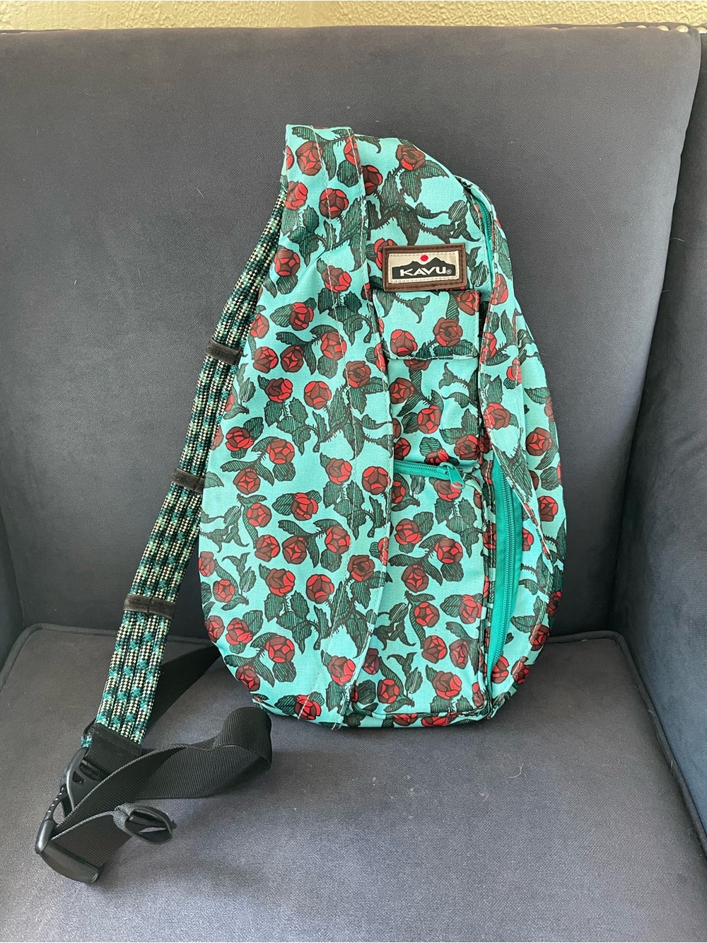 Kavu Rope Sling Bag in discontinued “Red Rose” print